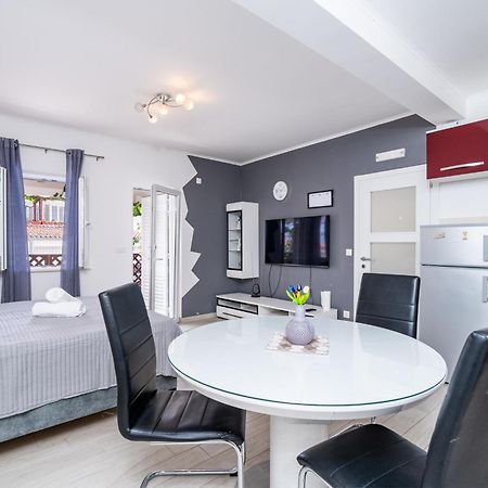 Feather Studio Apartment - Free Private Parking - Self Check-In Ragusa Esterno foto
