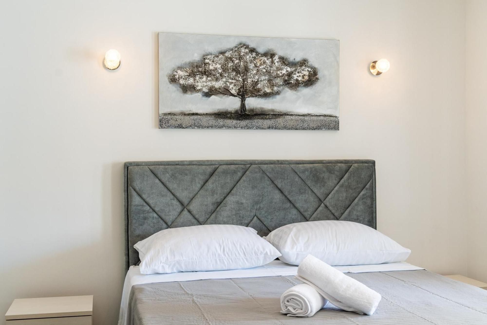 Feather Studio Apartment - Free Private Parking - Self Check-In Ragusa Esterno foto