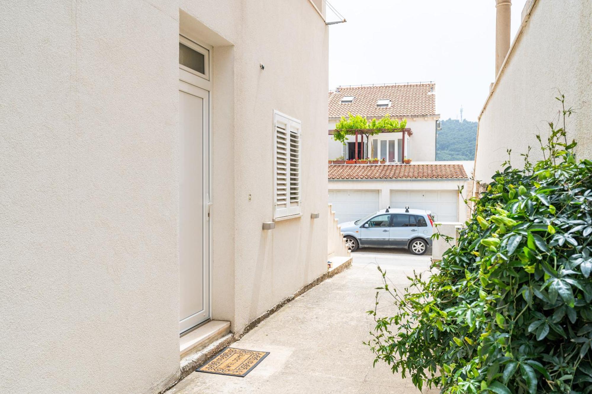 Feather Studio Apartment - Free Private Parking - Self Check-In Ragusa Esterno foto